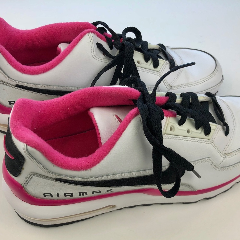 Nike Women's Air Max Athletic Runnning Shoes White